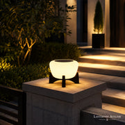 Moderne Solar-Pfeilerlaterne mit LED-Licht für Hauseingang und Garten