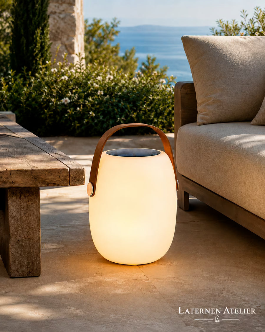 Weiße Solar-LED-Laterne für Garten & Terrasse