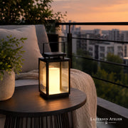 Solar-LED-Laterne Weiß als dekorative Beleuchtung auf Balkon und Terrasse