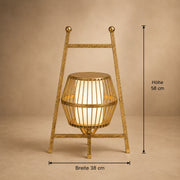Maße der goldfarbenen Solar-Windlicht Laterne mit 58 cm Höhe und 38 cm Breite
