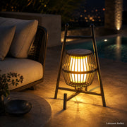 Schwarze Solar-Windlicht Laterne für Lounge, Terrasse und Garten